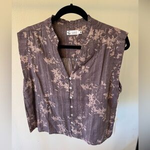 Carve Designs Women's Sleeveless Floral Blouse - Gray and Cream